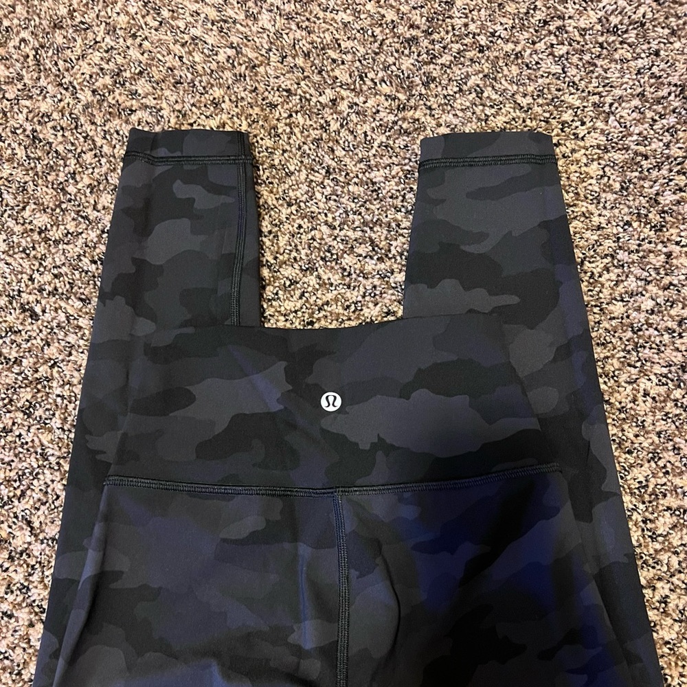 Lululemon Wunder Under Deep Camo Coal 25”